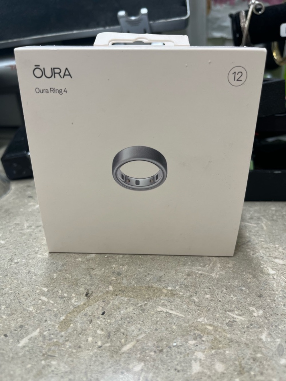 Oura Ring 4 Brushed silver